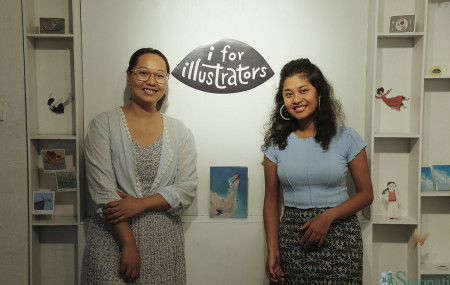 कृषा ताम्राकार (बायाँ) र नीति श्रेष्ठ। तस्बिरः नवीनबाबु गुरूङ/सेतोपाटी